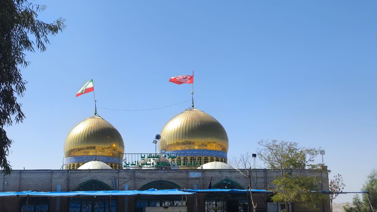 نصب پرچم و مراسم خونخواهی امام شهید در استان سمنان
